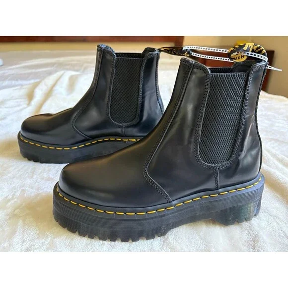 NEW Dr Martens 2976 Smooth Black Leather Platform Chelsea Boots, Women’s 8 - Picture 3 of 9